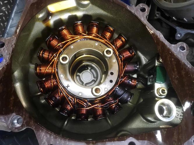 豪爵铃木GW250/GSX/DL/TR300磁电机与整流器充电系统全解析 原厂防伪与选购指南